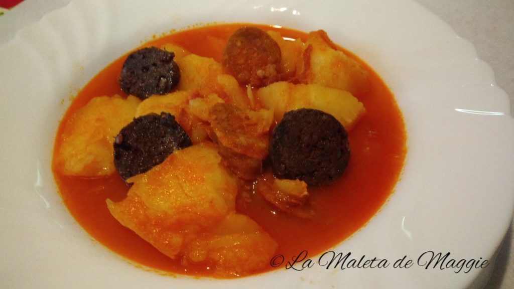 ▷Patatas guisadas con chorizo, jamón y morcilla - Recetas saludables