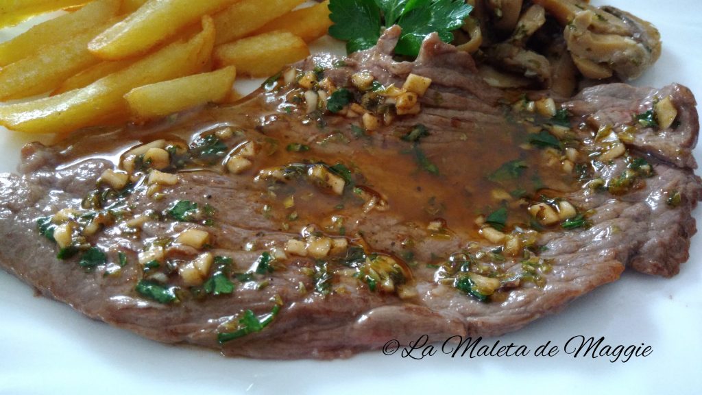 bistec con salsa chimichurri