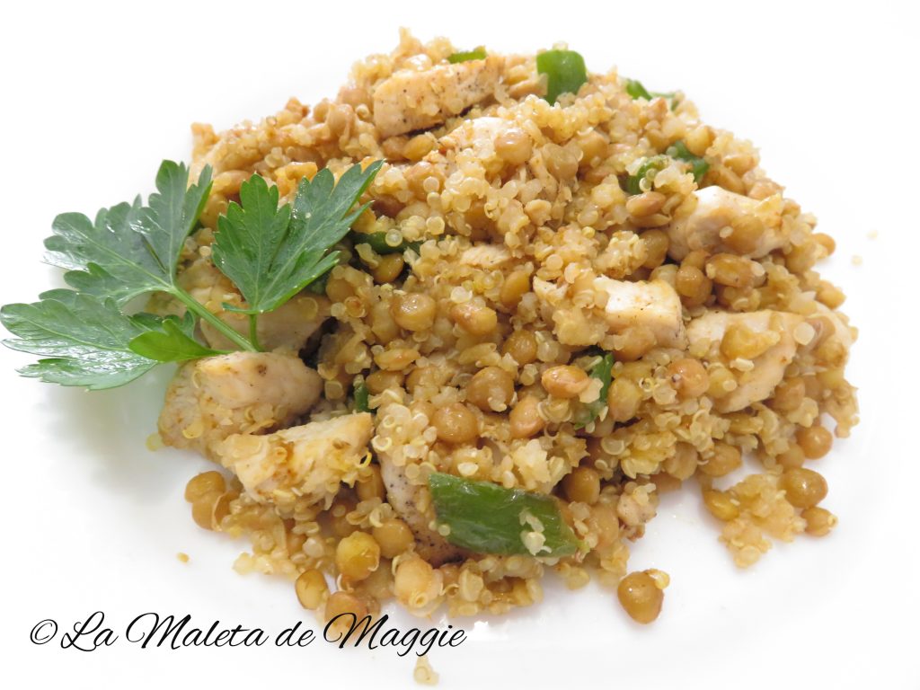 quinoa con lentejas, pollo y pimiento