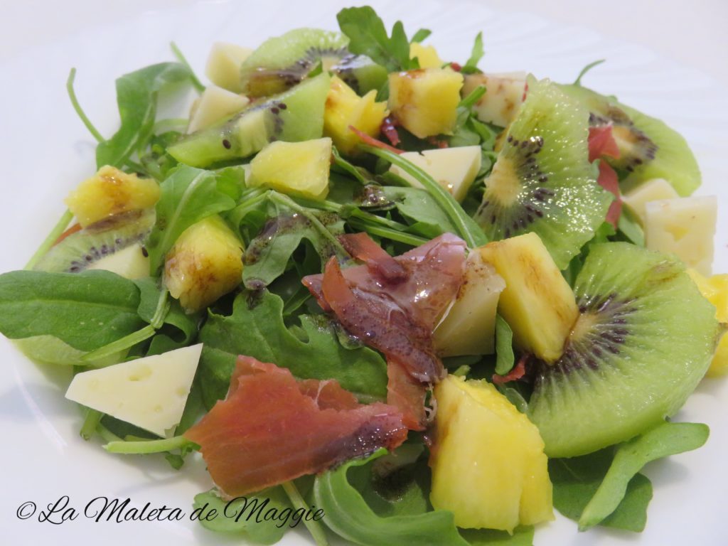 ensalada de piña y kiwi