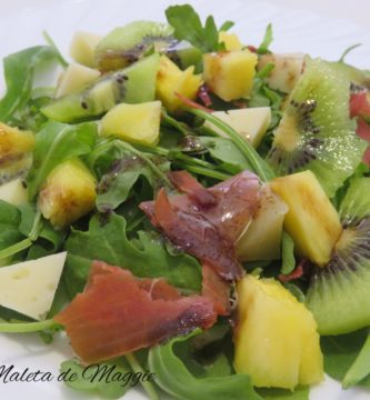 ensalada de piña y kiwi