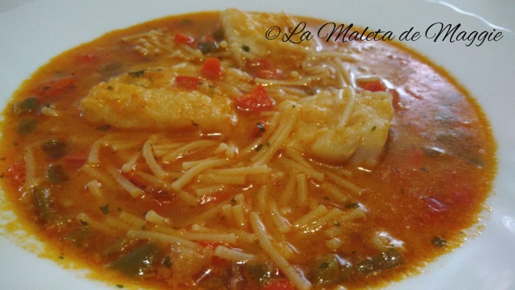 Sopa de fideos con bacalao