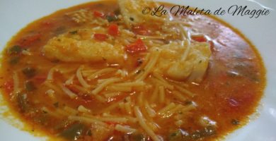 Sopa de fideos con bacalao