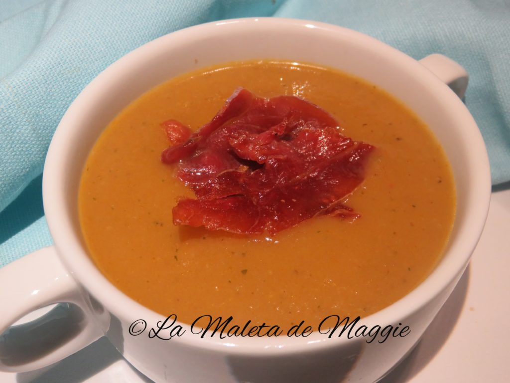 Crema de berenjena con tomate