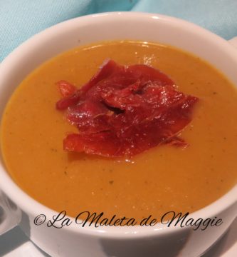 Crema de berenjena con tomate