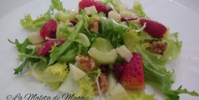 Ensalada de escarola y fresas