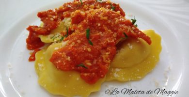 Tortellini con salsa cremosa de tomate