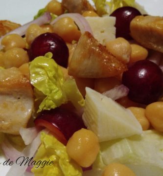 Ensalada de garbanzos y cerezas