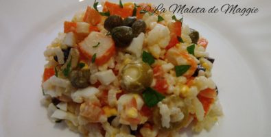 Ensalada de surimi y arroz