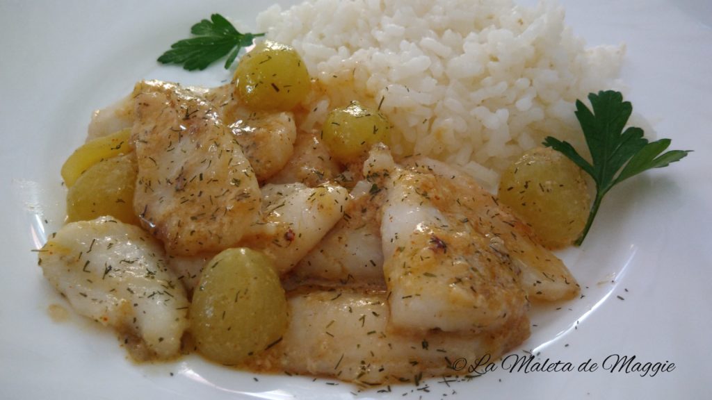 Filetes de gallo con uvas