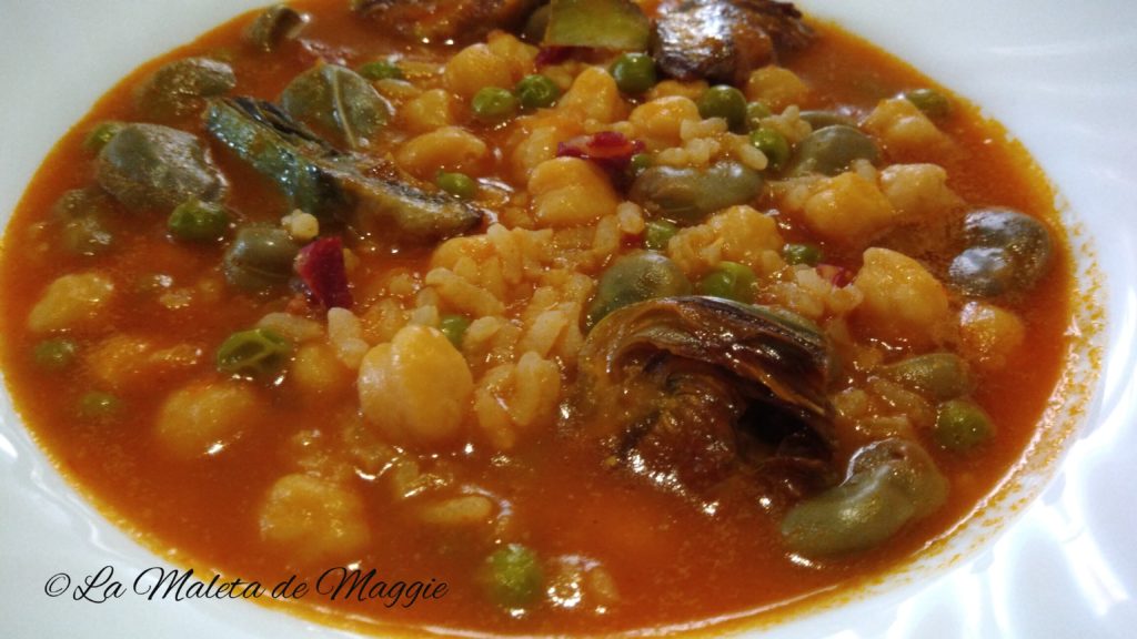 Garbanzos con arroz, habas y alcachofas