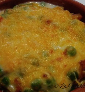 Guisantes, pavo y bechamel