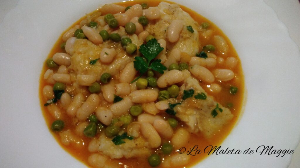 Guiso de judías con filetes de merluza