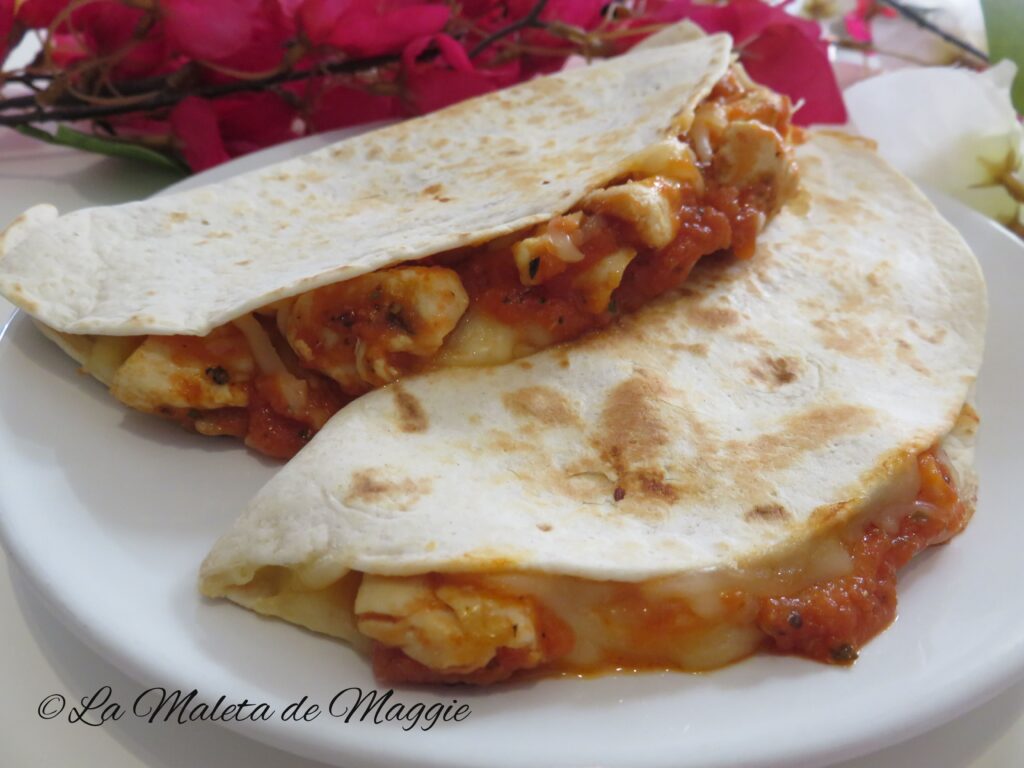 Quesadilla de pollo y mozzarella