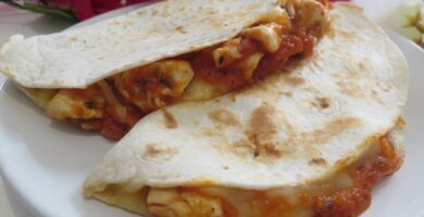 Quesadilla de pollo y mozzarella