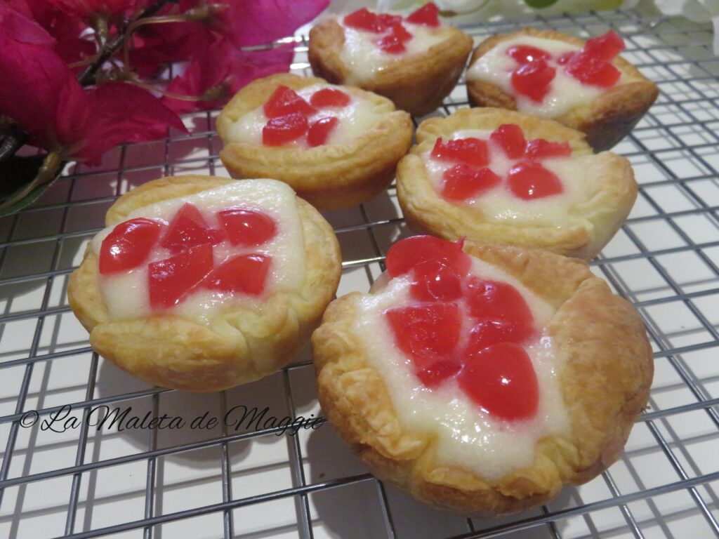 mini tartaletas de limón y cerezas