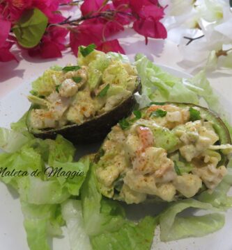 Aguacate relleno de surimi