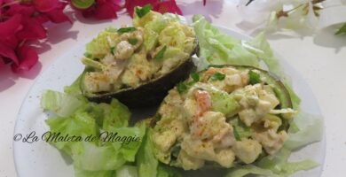 Aguacate relleno de surimi