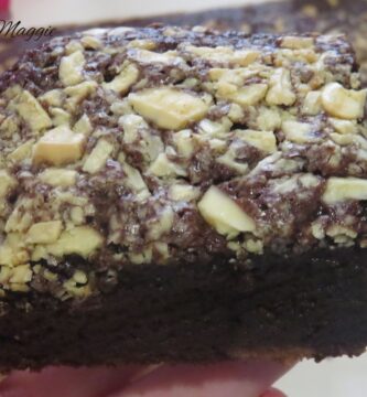 Brownie con chocolate blanco