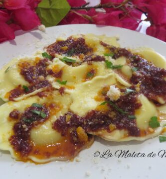 Raviolis en salsa de sobrasada y miel