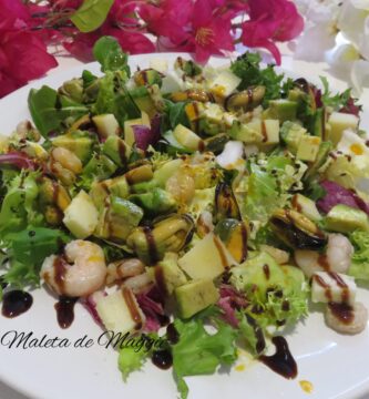 Ensalada de gambas y mejillones