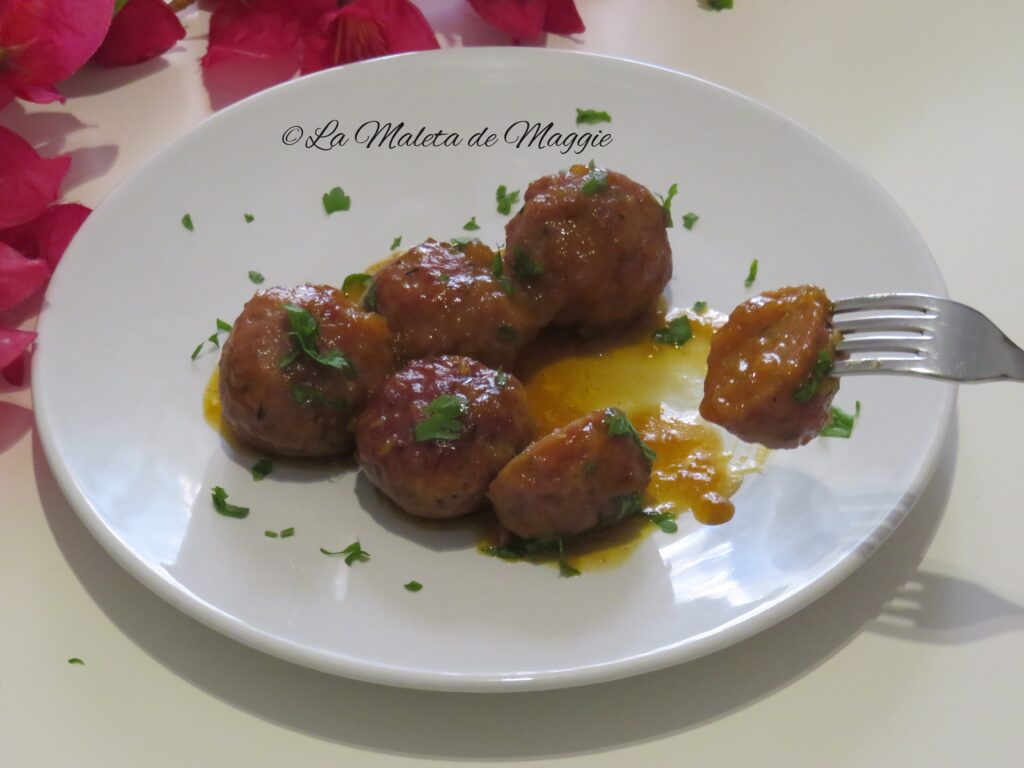 Albóndigas con salsa de naranja