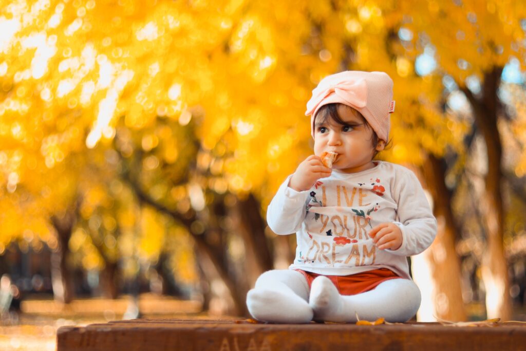 bebé comiendo