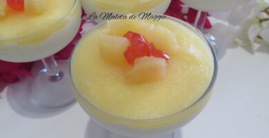 Mousse de piña en almíbar