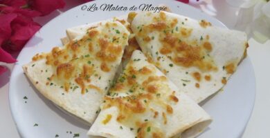 Triángulos de pollo cremoso al curry