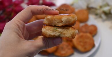 Pastelitos salados de queso