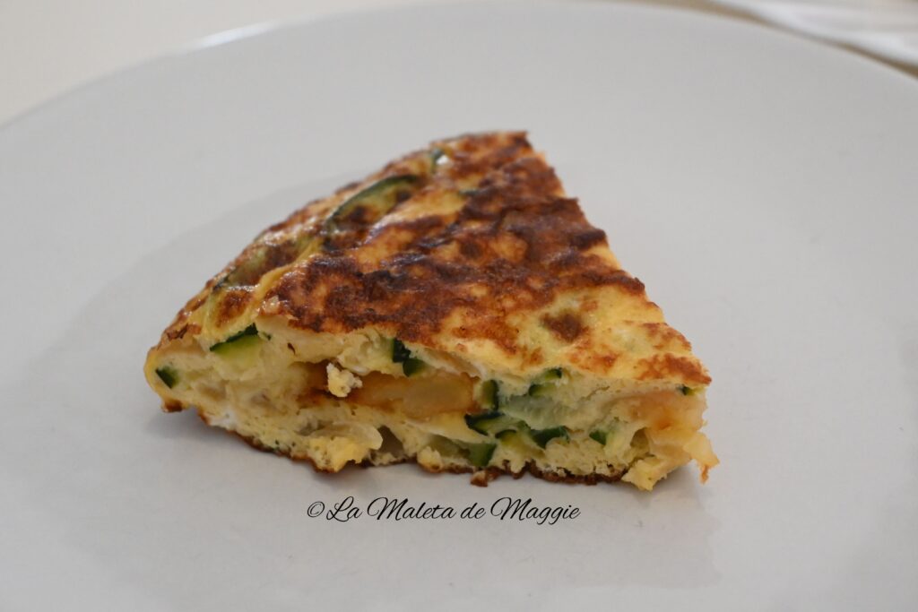 Tortilla de patata cebolla y calabacín