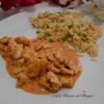 Arroz frito con pollo en salsa cremosa